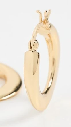 Argento Vivo Medium Graduated Hoops -Deals Madewell Store argvv3009311739 1669928601879 2 0. UX357 QL90