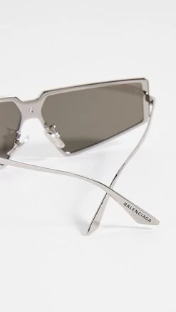 Balenciaga Shield 2.0 Sunglasses 10 Balenciaga Shield 2.0 Sunglasses -Deals Madewell Store balen301191f016 1675206123670 2 0. UX357 QL90