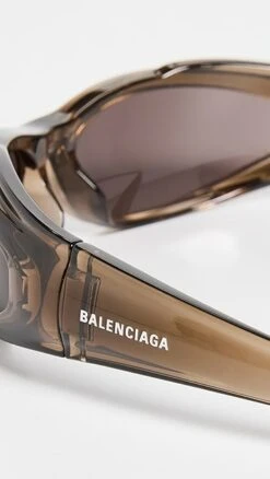 Balenciaga Reverse Xpander Sporty Sunglasses 7 Balenciaga Reverse Xpander Sporty Sunglasses -Deals Madewell Store balen30122202be 1675112478722 2 0. UX357 QL90