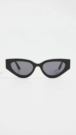 Illesteva Mary Lou 51 Black With Grey Flat Lenses