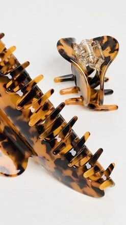 Loeffler Randall Nina Multi-Size Claw Clip Set -Deals Madewell Store loeff4208916067 1678390496042 2 0. UX357 QL90