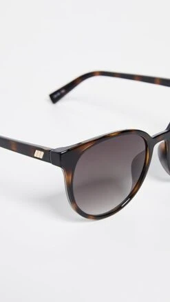 Le Specs Armada Sunglasses 8 Le Specs Armada Sunglasses -Deals Madewell Store lspec3027914d49 q4 2 0. UX357 QL90