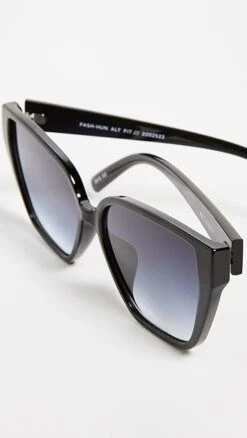Le Specs Fash-Hun Alt Fit Sunglasses -Deals Madewell Store lspec3056516072 1663695574622 2 0. UX357 QL90