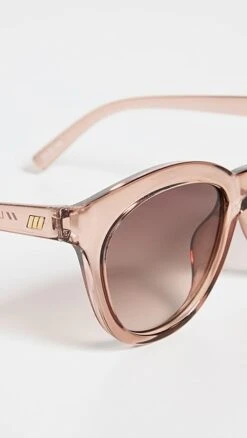 Le Specs Resumption Sunglasses -Deals Madewell Store lspec3062011321 1680640758899 2 0. UX357 QL90