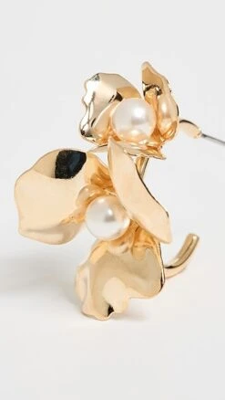 SHASHI Flower Hoop Pearl Earrings -Deals Madewell Store shash426851c8e8 1680638674839 2 0. UX357 QL90